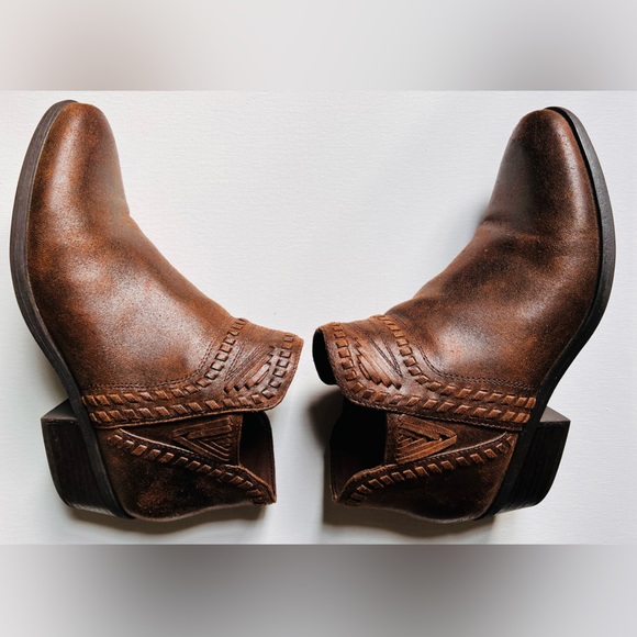 baretraps boots brown